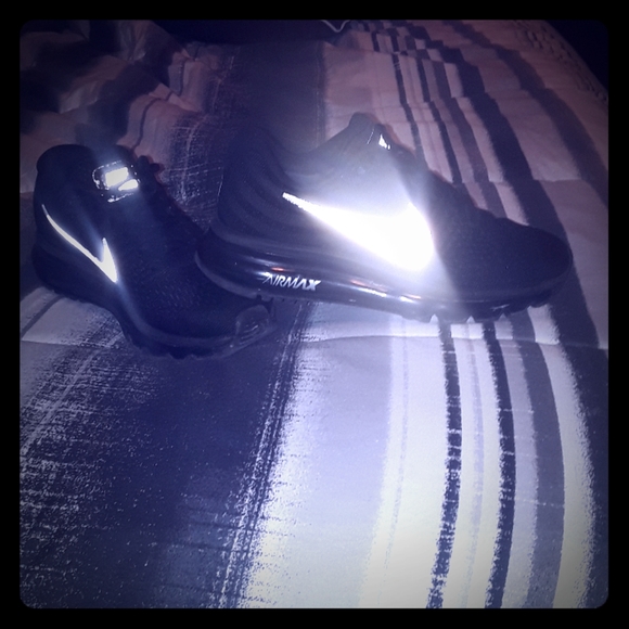 Nike Shoes - Nike Air Max